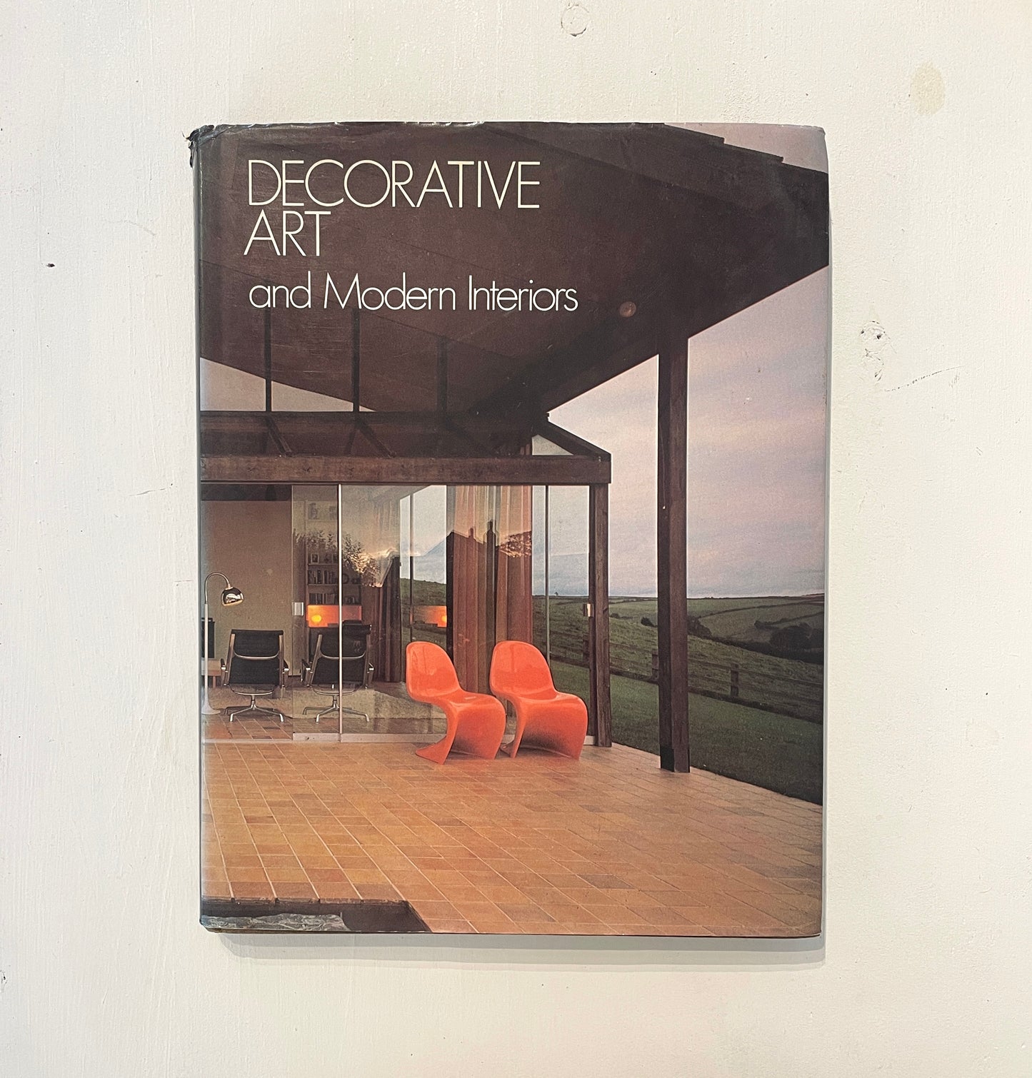 Decorative Art and Modern Interiors 1974/75