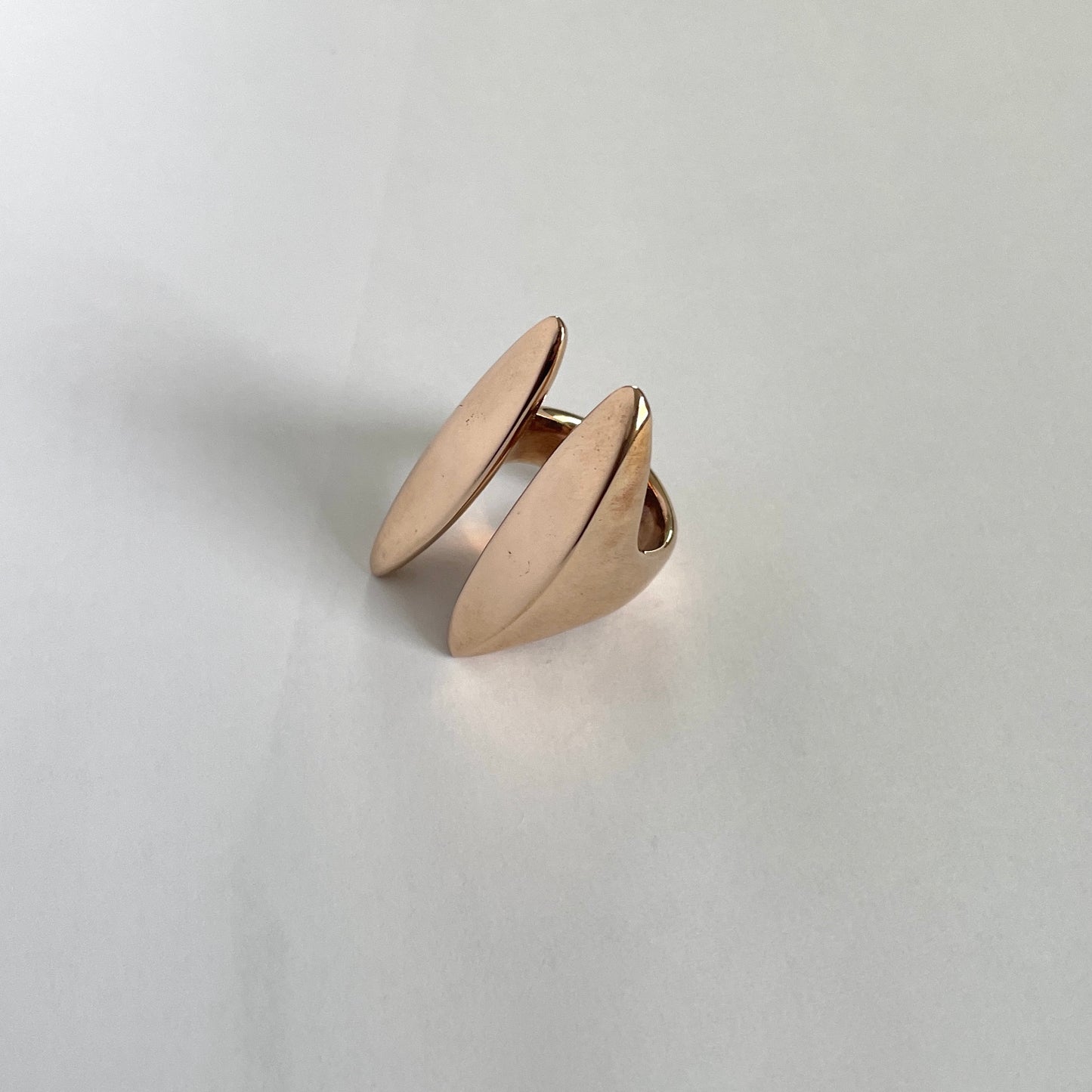 Pino 16A ring by Monica Castiglioni
