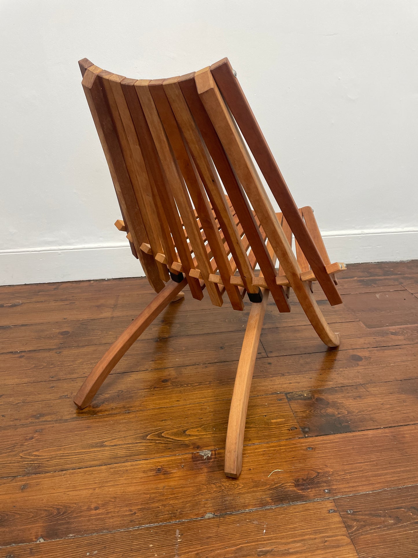 IN STORE: Folding Stick Chair