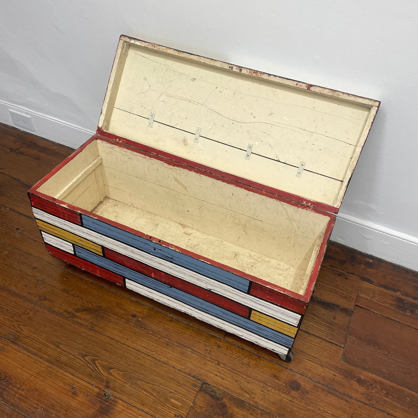Vintage Pop Art Foot Locker