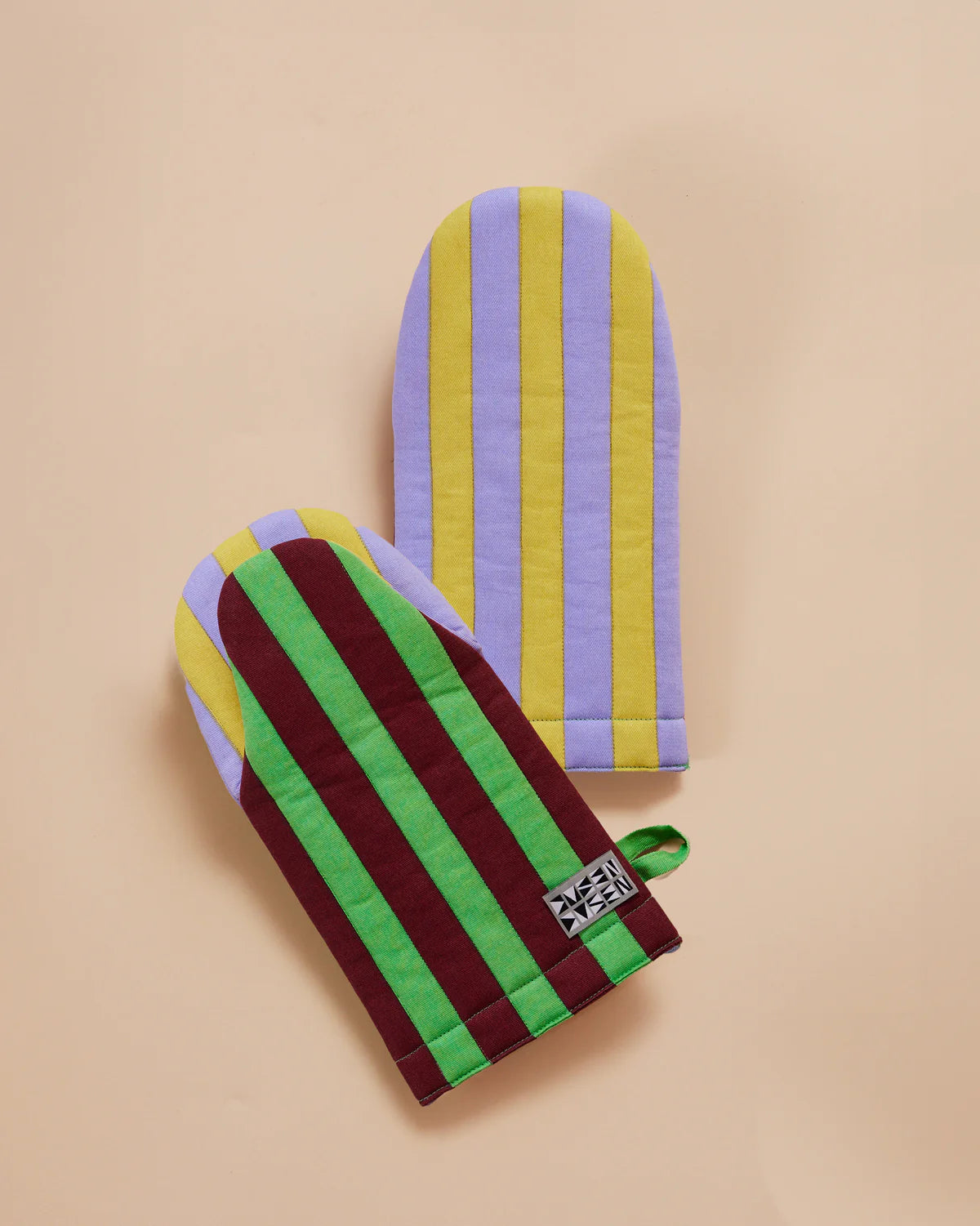 Striped Oven Mitts by Dusen Dusen