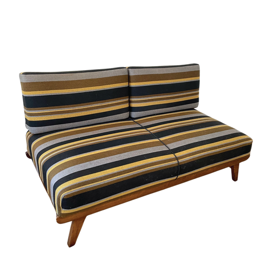 IN STORE: Vintage Daybed Sofa