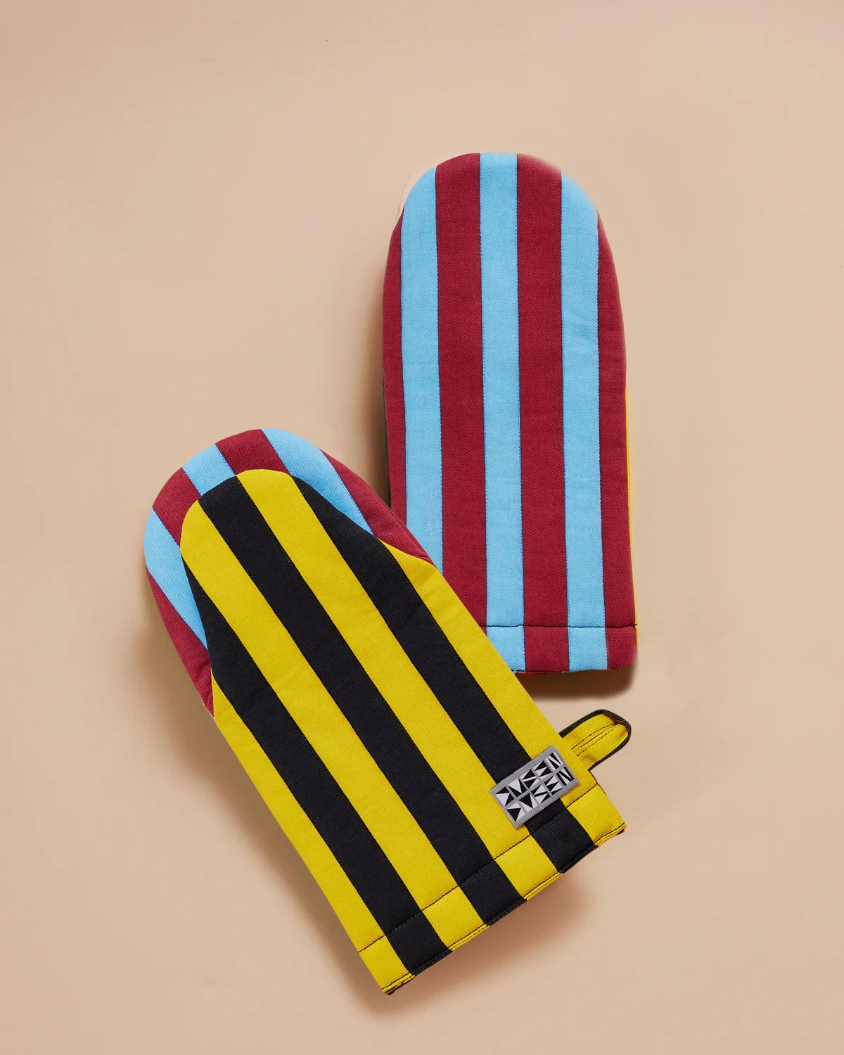 Striped Oven Mitts by Dusen Dusen